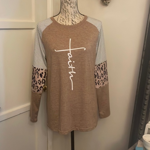 Tops - Faith long sleeve shirt